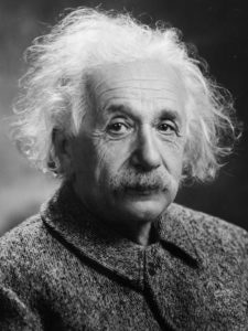 אלברט איינשטיין בחר בשריפת גופות
